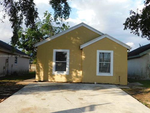 738 Sw 9th St, Florida City, FL, 33034-5639 | Card Image