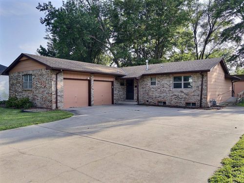 213 S Lauber Ln, Derby, KS, 67037 | Card Image