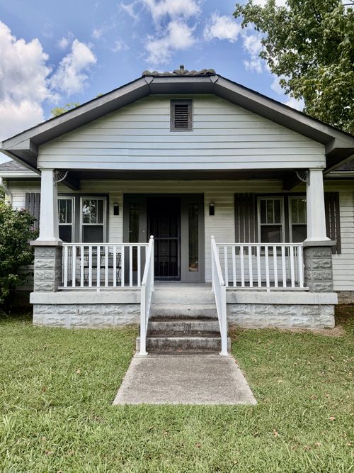 7114 Old Harding Pike, Nashville, TN, 37221-2808 | Card Image