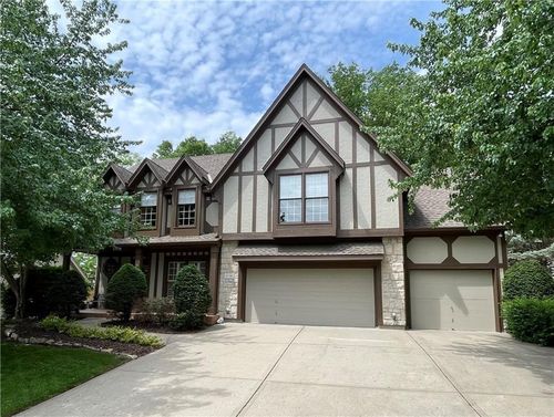 6736 Nw Monticello Ter, Parkville, MO, 64152-5705 | Card Image