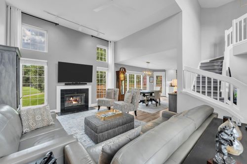 1424 Highland Dr, Lake Geneva, WI, 53147-4855 | Card Image