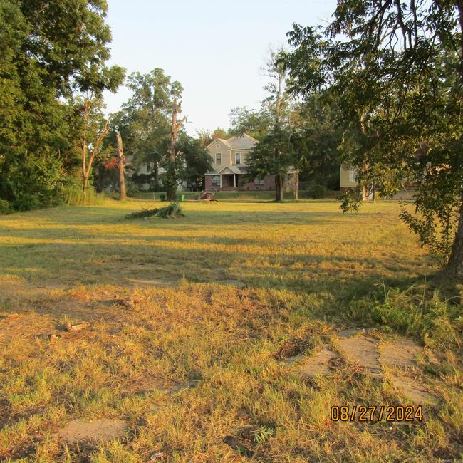 1019 S Olive St, Home with 0 bedrooms, 0 bathrooms and null parking in Pine Bluff AR | Image 4