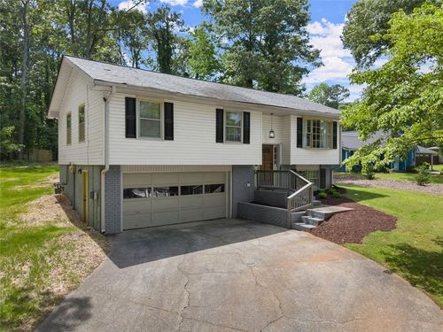 6262 Laurel Wood Trl, Flowery Branch, GA, 30542-3927 | Card Image