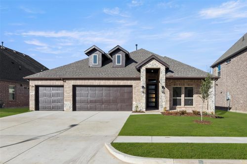 303 Tradd St, Glenn Heights, TX, 75154-5612 | Card Image