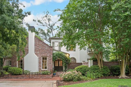 903 Crown Way, Baton Rouge, LA, 70806-7677 | Card Image