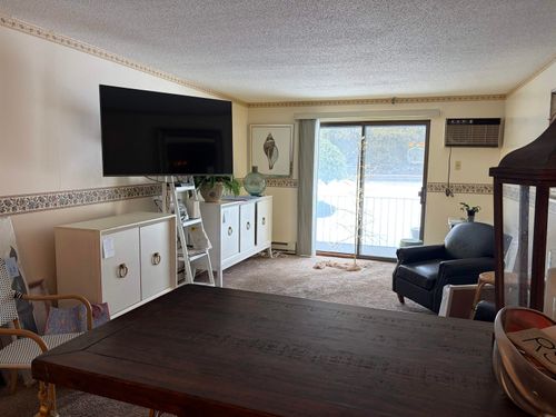 6-467 High St, Hampton, NH, 03842-2361 | Card Image