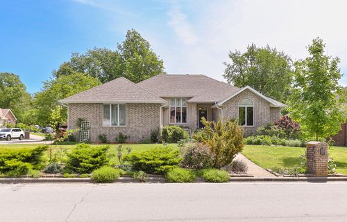 3226 S Arcadia Ave, Springfield, MO, 65804-5605 | Card Image