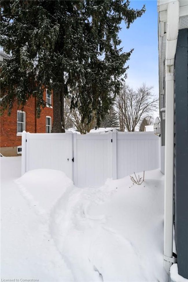 210 King St E, House other with 3 bedrooms, 2 bathrooms and 2 parking in Atwood ON | Image 31