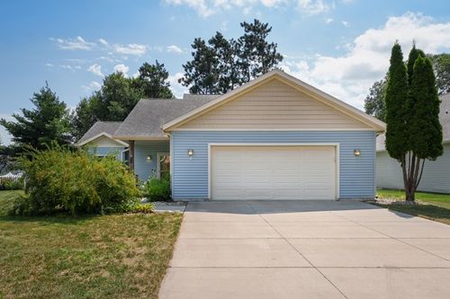 2505 Avery Ln, Altoona, WI, 54720-5008 | Card Image