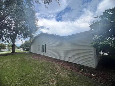 1009 Forest Breeze Path, House other with 3 bedrooms, 2 bathrooms and null parking in Leesburg FL | Image 3