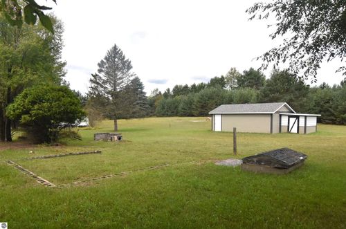 4800 W 4 Rd, Buckley, MI, 49620-9517 | Card Image