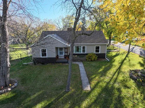 1019 Ash St, Alexandria, MN, 56308-2213 | Card Image