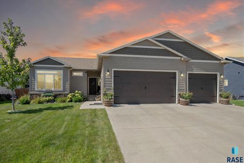 5205 S Eastwind Ave Avenue, Sioux Falls, SD, 57108 | Card Image