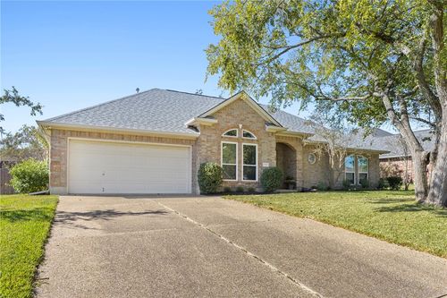 2310 S Pioneer Trl, Bryan, TX, 77808-2209 | Card Image