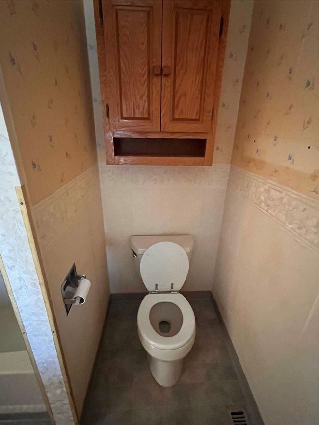 405 2 Nd St Nw, House other with 3 bedrooms, 2 bathrooms and null parking in Kevin MT | Image 11