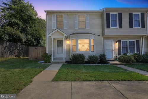 7556 Wood Mist Ln, FALLS CHURCH, VA, 22043-3903 | Card Image
