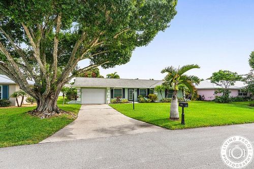 9772 Se Little Club Way S, Tequesta, FL, 33469-1374 | Card Image