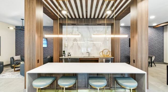 Clubhouse | Image 23