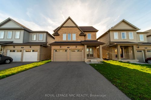 97 Pl Tumblewood, Welland, ON, L3B0J3 | Card Image