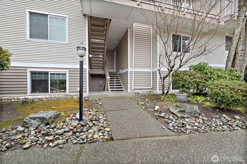 apt-a202-11527 Highway 99, Everett, WA, 98204-4613 | Card Image