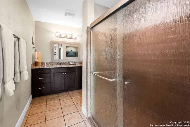 Primary Bathroom/Main Level | Image 18