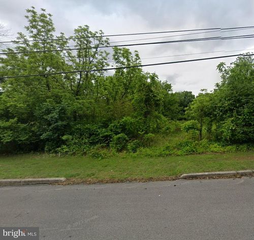 1676 Larkin Rd, UPPER CHICHESTER, PA, 19061-2305 | Card Image