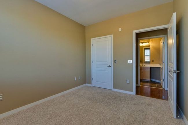 APT-318 - 3000 Vanderbilt Pl, Condo with 2 bedrooms, 2 bathrooms and 2 parking in Nashville TN | Image 9