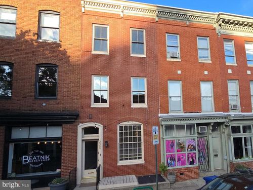 220 W Read St, BALTIMORE, MD, 21201-4809 | Card Image