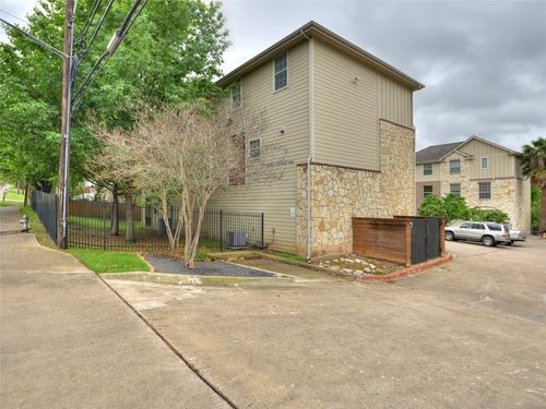 1402 Parker Ln, Austin, TX, 78741-2507 | Card Image