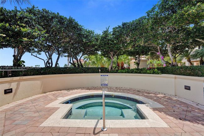 401 - 13627 Deering Bay Dr, Condo with 3 bedrooms, 3 bathrooms and null parking in Coral Gables FL | Image 39