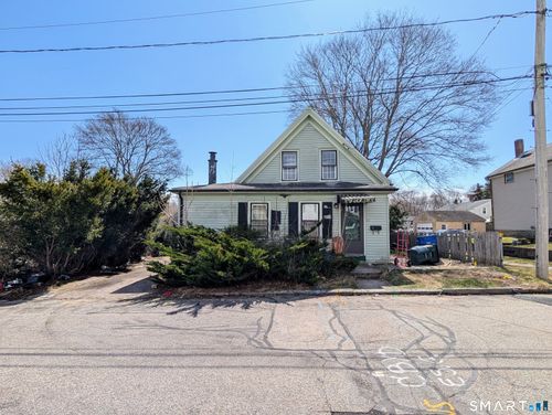 15 Walnut St, Stonington, CT, 06378-2758 | Card Image