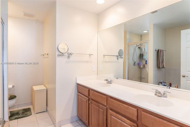 611 - 611 Sw 1 St Ter, Townhouse with 3 bedrooms, 4 bathrooms and null parking in Pompano Beach FL | Image 12