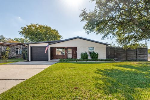 13906 Dennis Ln, Farmers Branch, TX, 75234-3533 | Card Image