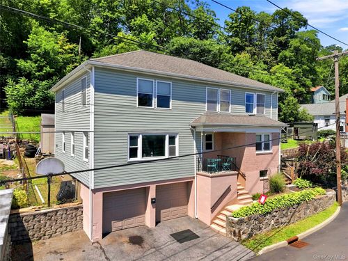 94 Mearns Ave, Highland Fls, NY, 10928-1106 | Card Image