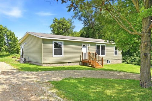 3138 Pierce Saint Croix Rd, Spring Valley, WI, 54767-9113 | Card Image