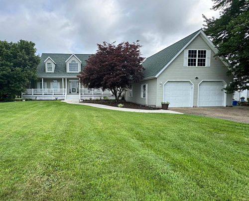 12 Persimmon Ln, Loogootee, IN, 47553-9368 | Card Image