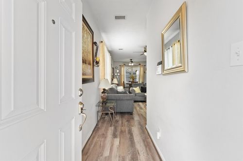 8903 Freeland St, Houston, TX, 77075-1552 | Card Image