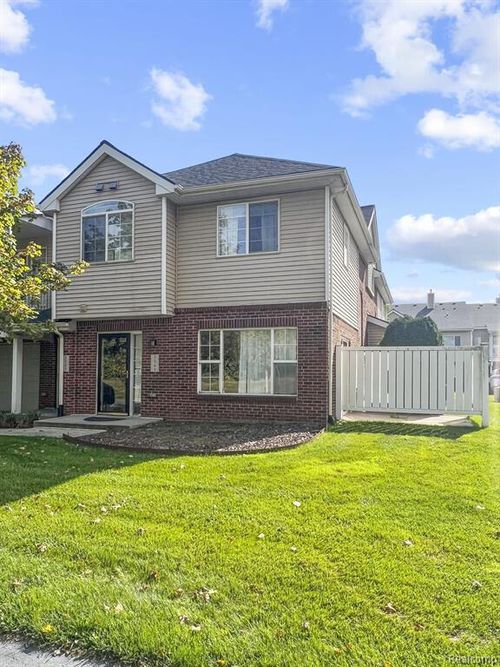 3245 Reeves Dr, Melvindale, MI, 48122-2034 | Card Image