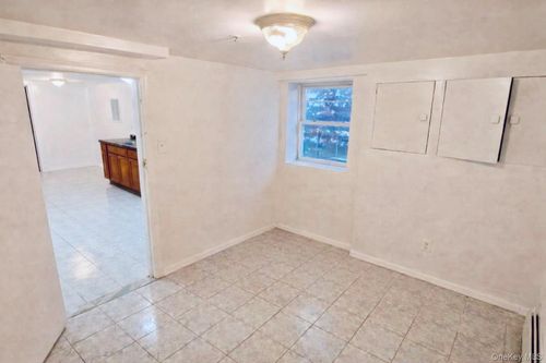 172 Beach 115th St, Rockaway Park, NY, 11694-2408 | Card Image