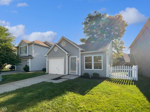 4821 Ossington Ct, Indianapolis, IN, 46254-4881 | Card Image