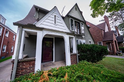 18405 Newell Rd, Shaker Heights, OH, 44122-5053 | Card Image