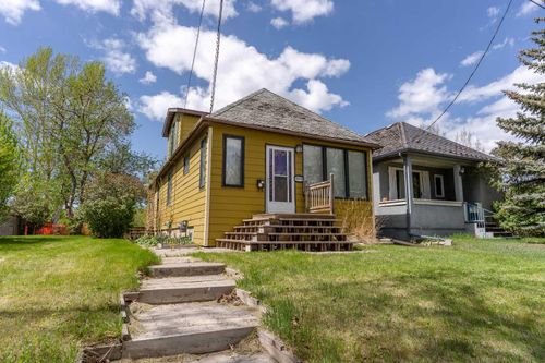1609 17a St Se, Calgary, AB, T2G3W8 | Card Image