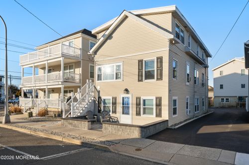 132 Lincoln Ave, Seaside Heights, NJ, 08751-2464 | Card Image