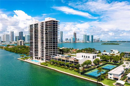 apt-303-1000 Venetian Way, Miami Beach, FL, 33139-1010 | Card Image