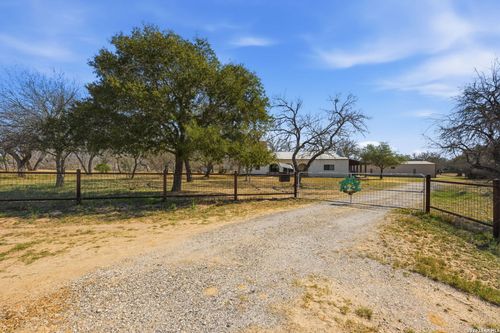 1150 Bruce Rd, Poteet, TX, 78065-5010 | Card Image