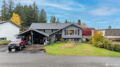 126 Hawthorn Ln, Shelton, WA, 98584-3928 | Card Image