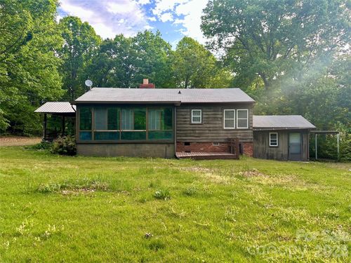 3202 Puetts Chapel Rd, Dallas, NC, 28034-8723 | Card Image