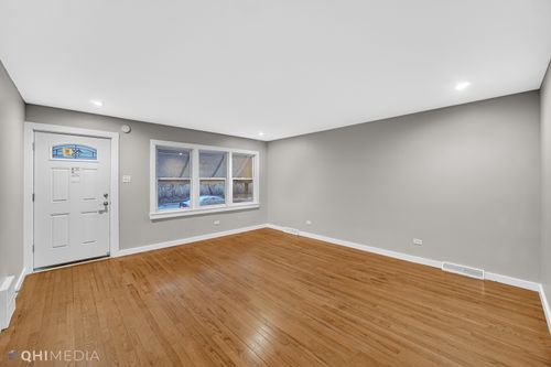 2728 135th St, Blue Island, IL, 60406-2810 | Card Image