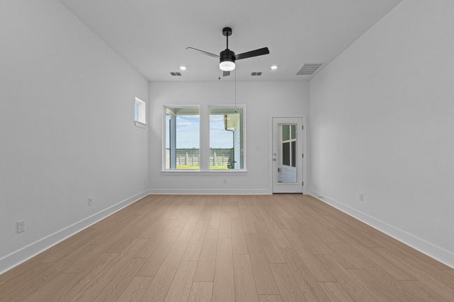 Family Room | Image 10