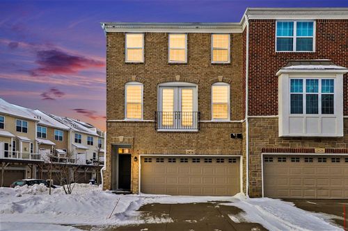 2824 Ridington Rd, Ann Arbor, MI, 48105-7004 | Card Image